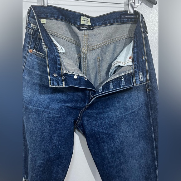 Citizens Of Humanity Blue Straight Jeans with Distressed Detail - Picture 3 of 12